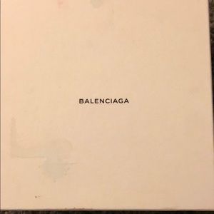 Kids balenciaga.